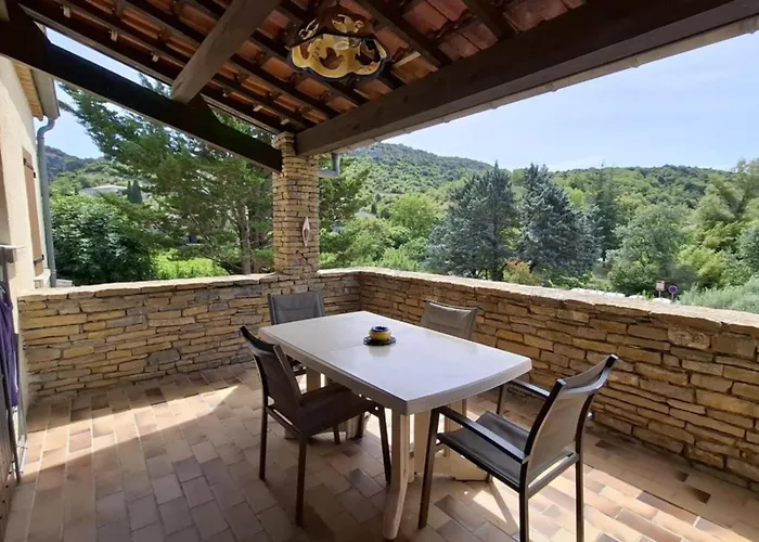La Maison Pres De La Cascade. *